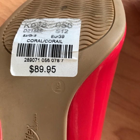 Women’s pumps - Picture 2 of 2